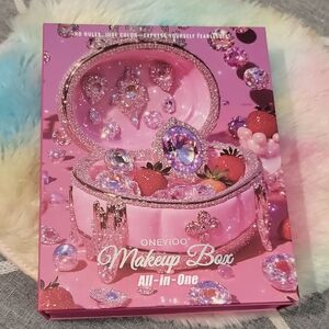 Glamorous Pink Makeup Box Set
